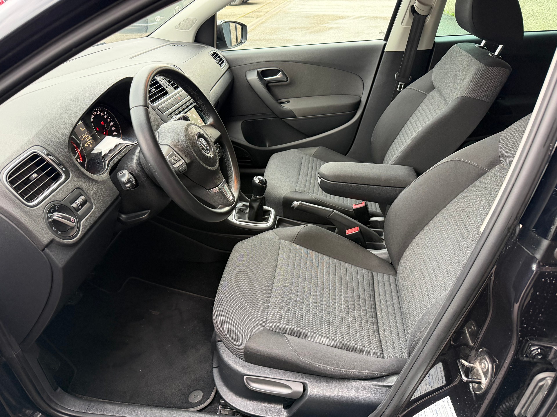 VW Polo 1.2 TSI Comfortline-image-6