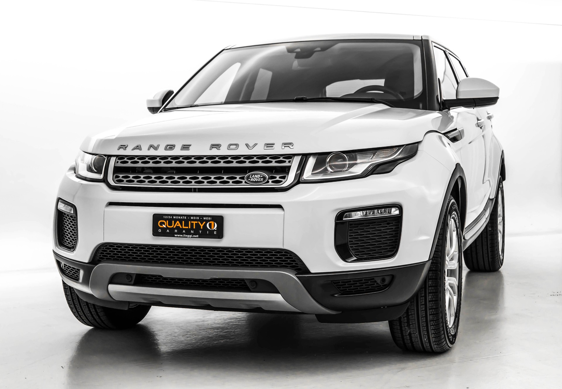 LAND ROVER Range Rover Evoque 2.0 TD4 SE AT9-showroom-element-2