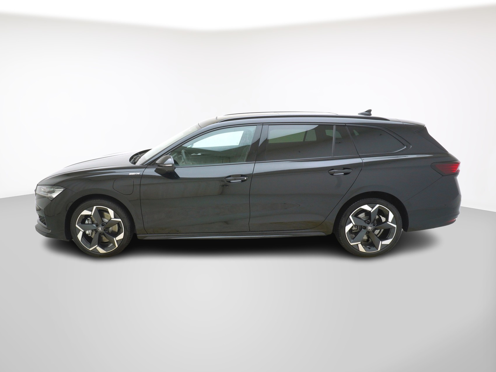 SKODA Superb 1.5 TSI Plug-in-Hybrid Sportline DSG-showroom-element-1
