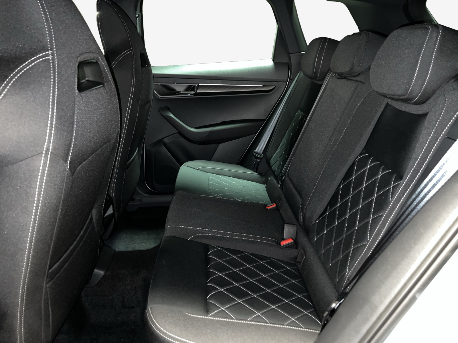 SKODA Karoq 2.0 TSI Dynamic Limited Edition 4x4 DSG-image-11