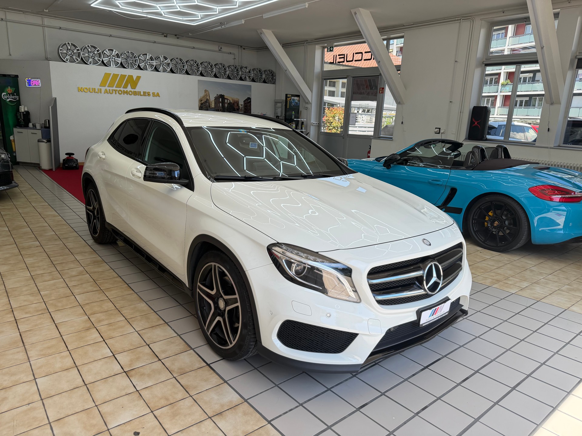 MERCEDES-BENZ GLA 250 AMG Line 4Matic 7G-DCT-image-7