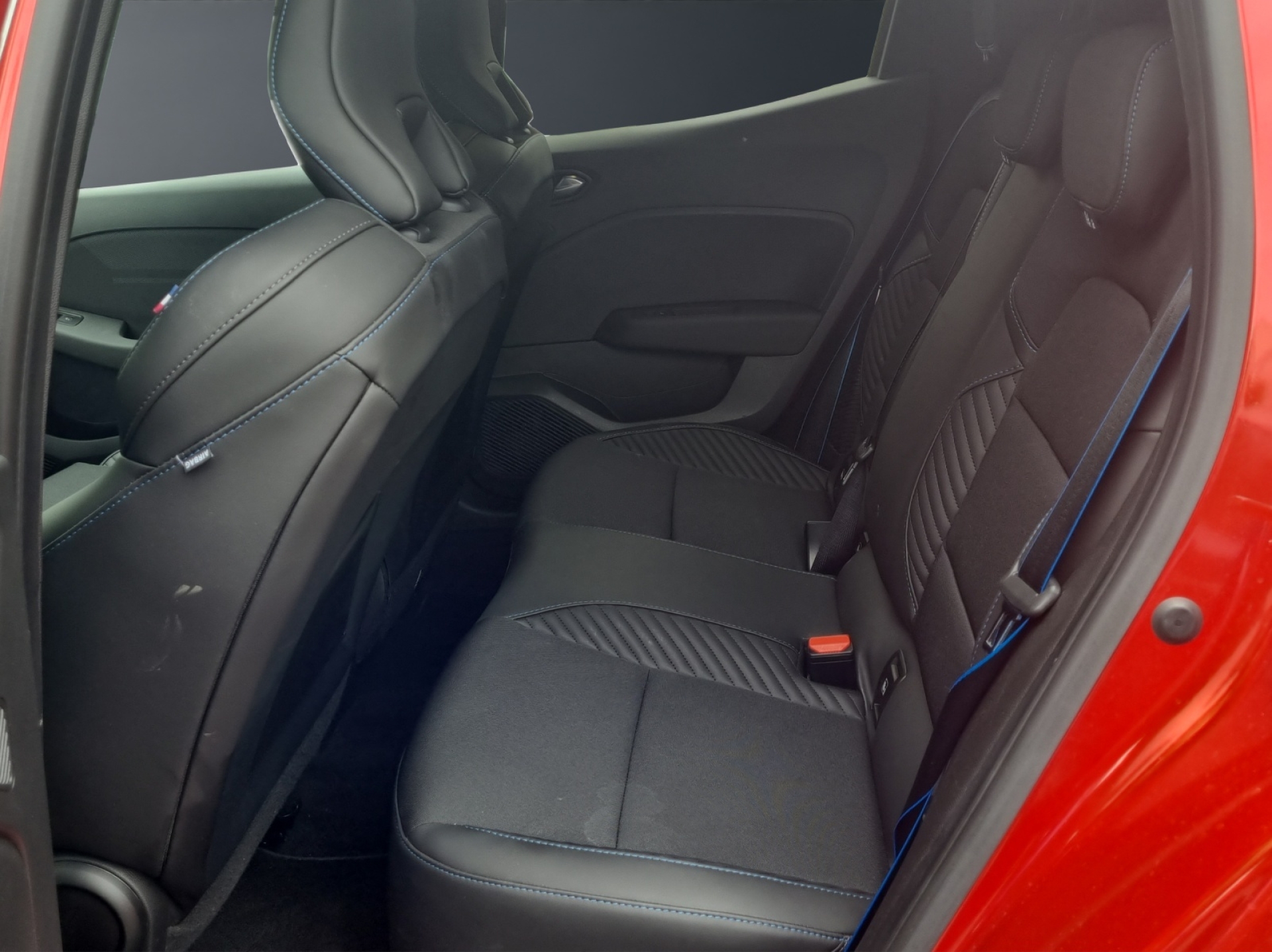 RENAULT Clio 1.6 E-Tech esprit Alpine-image-9