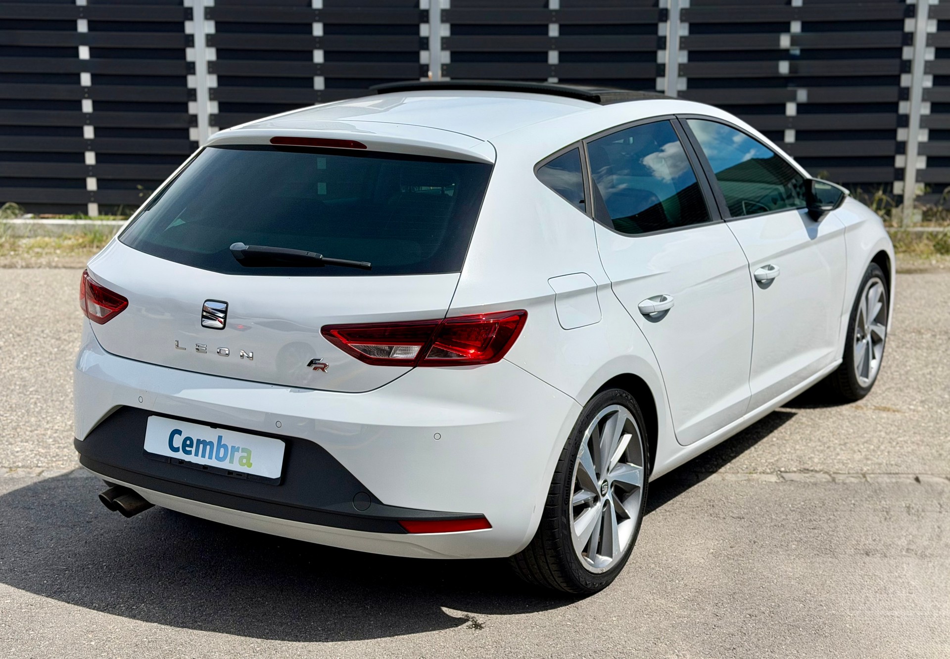 SEAT Leon 1.8 TSI FR DSG-image-5