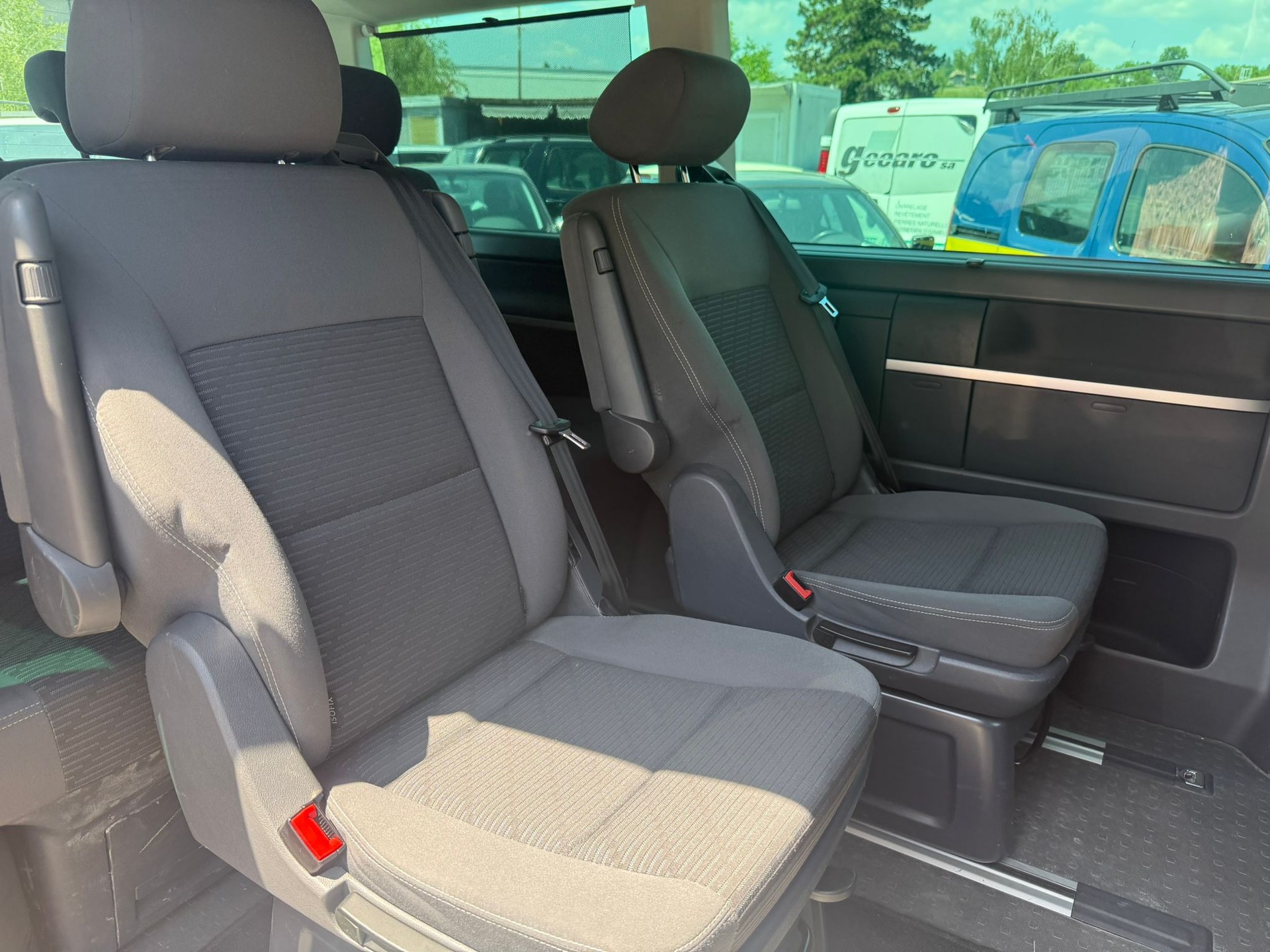 VW T5 Multivan Trendline 2.0 TDI CR 4Motion-image-8