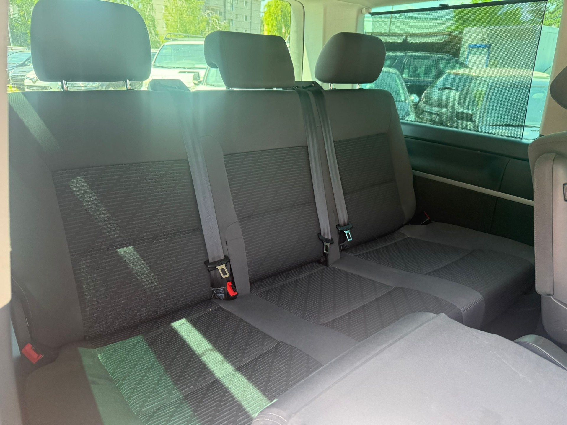 VW T5 Multivan Trendline 2.0 TDI CR 4Motion-image-9