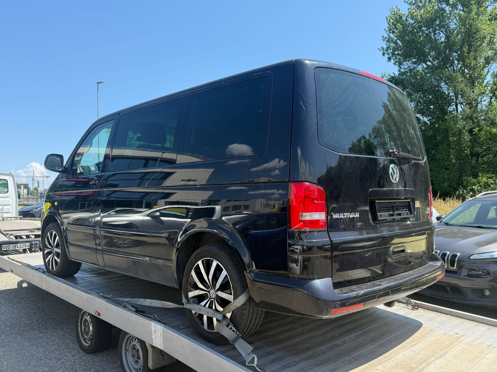 VW T5 Multivan Trendline 2.0 TDI CR 4Motion-image-4