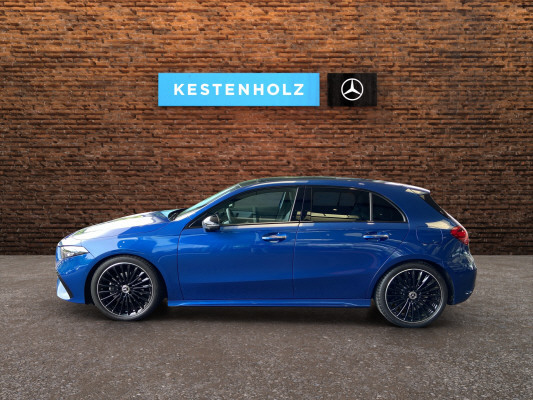 MERCEDES-BENZ A 180-showroom-element-3