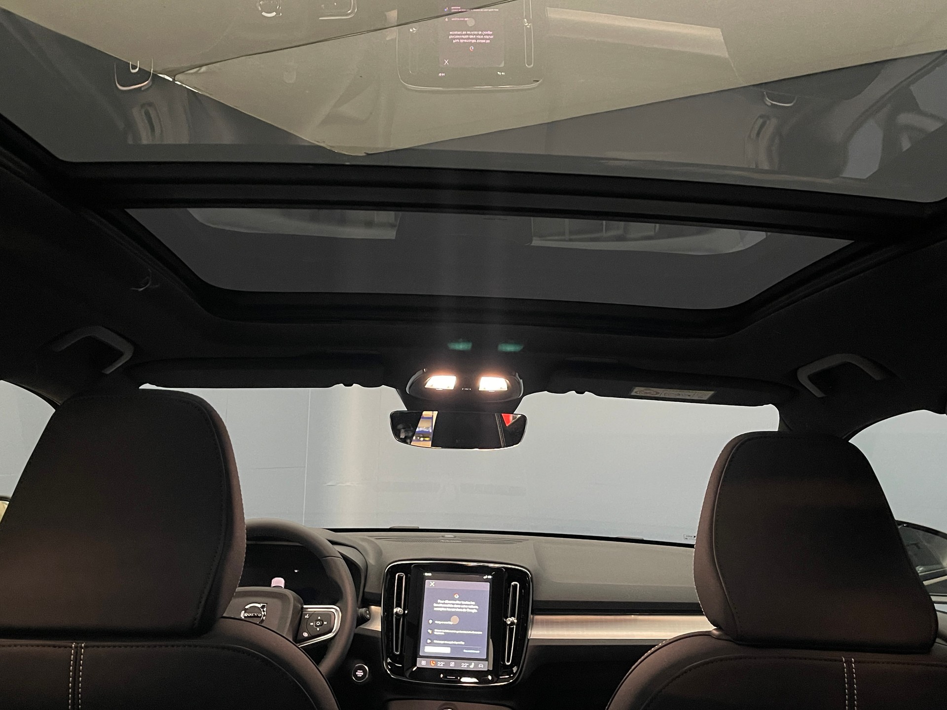 VOLVO XC40 2.0 B4 MH Black Edition-image-13