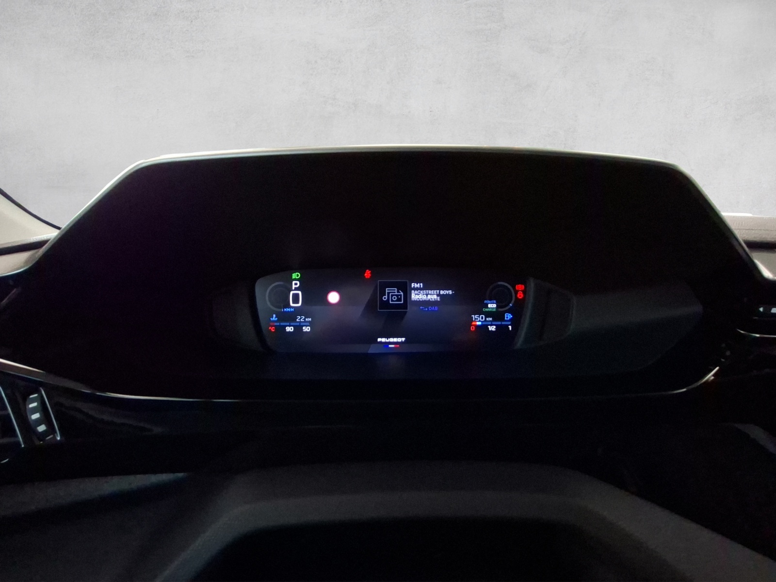 PEUGEOT 308 1.2 Hybrid Allure-image-8