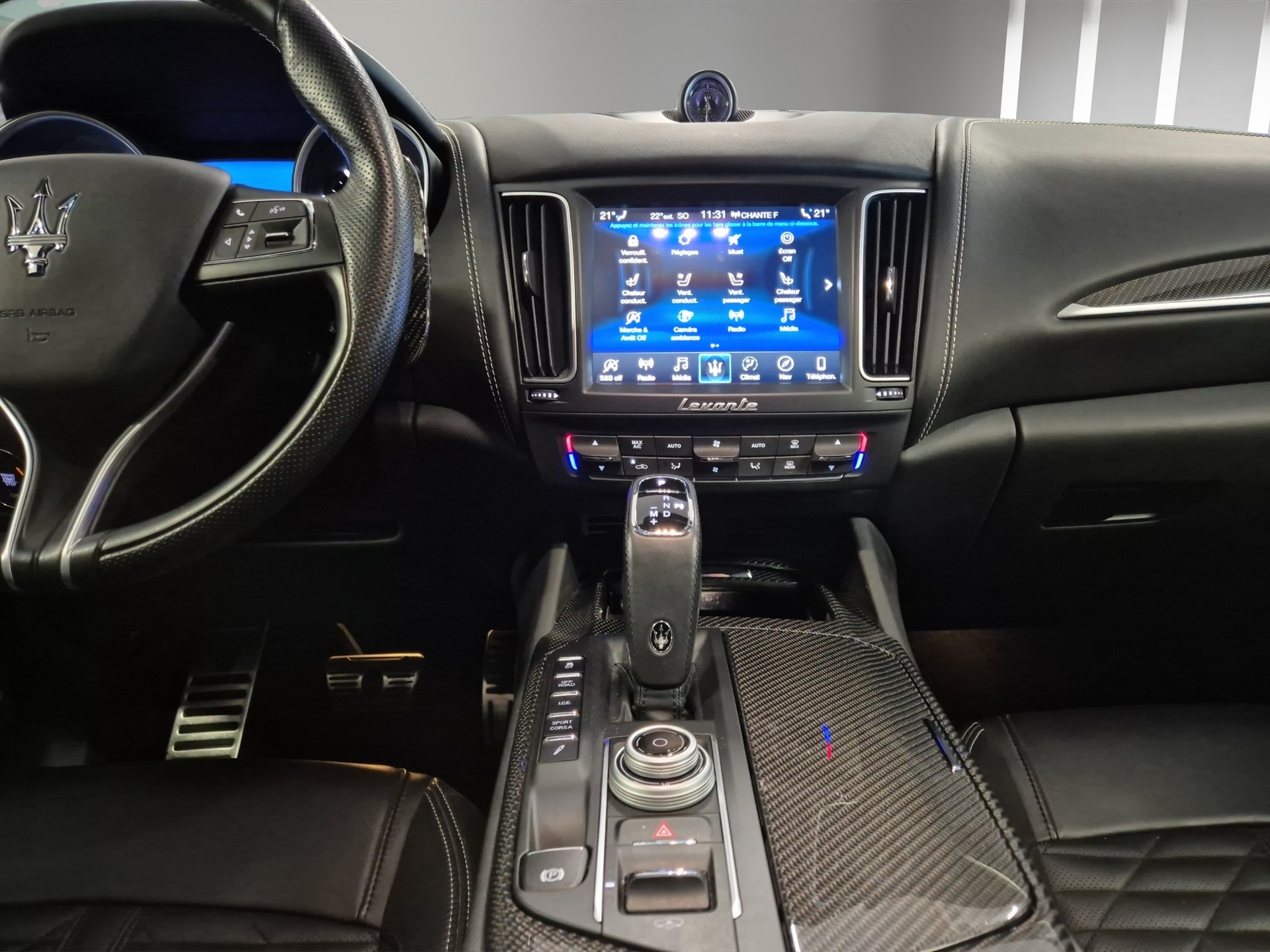 MASERATI Levante 3.8 V8 Trofeo Q4 Automatica LEASING à partir de CHF 795.-/mois-image-10