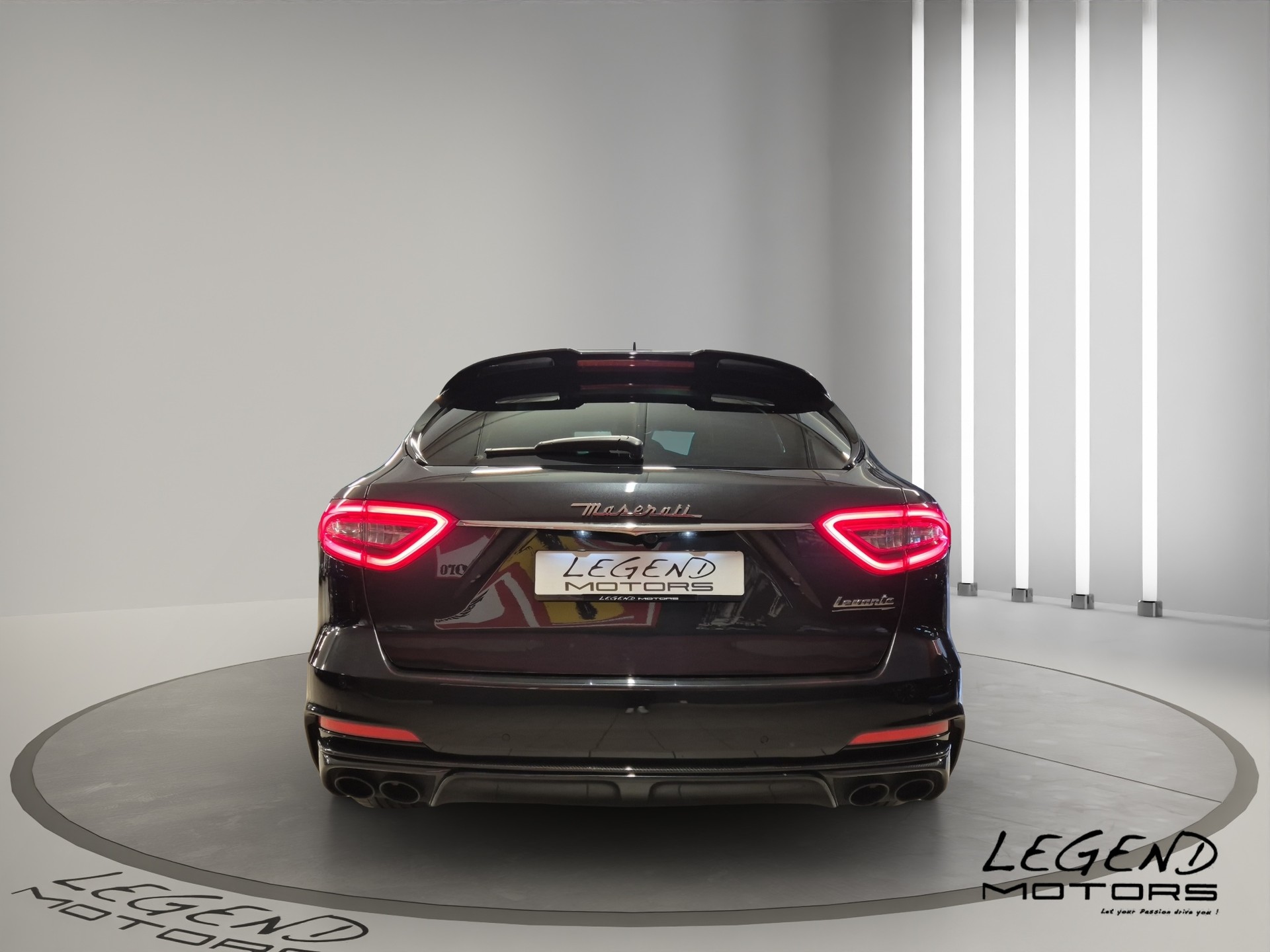 MASERATI Levante 3.8 V8 Trofeo Q4 Automatica LEASING à partir de CHF 795.-/mois-image-4