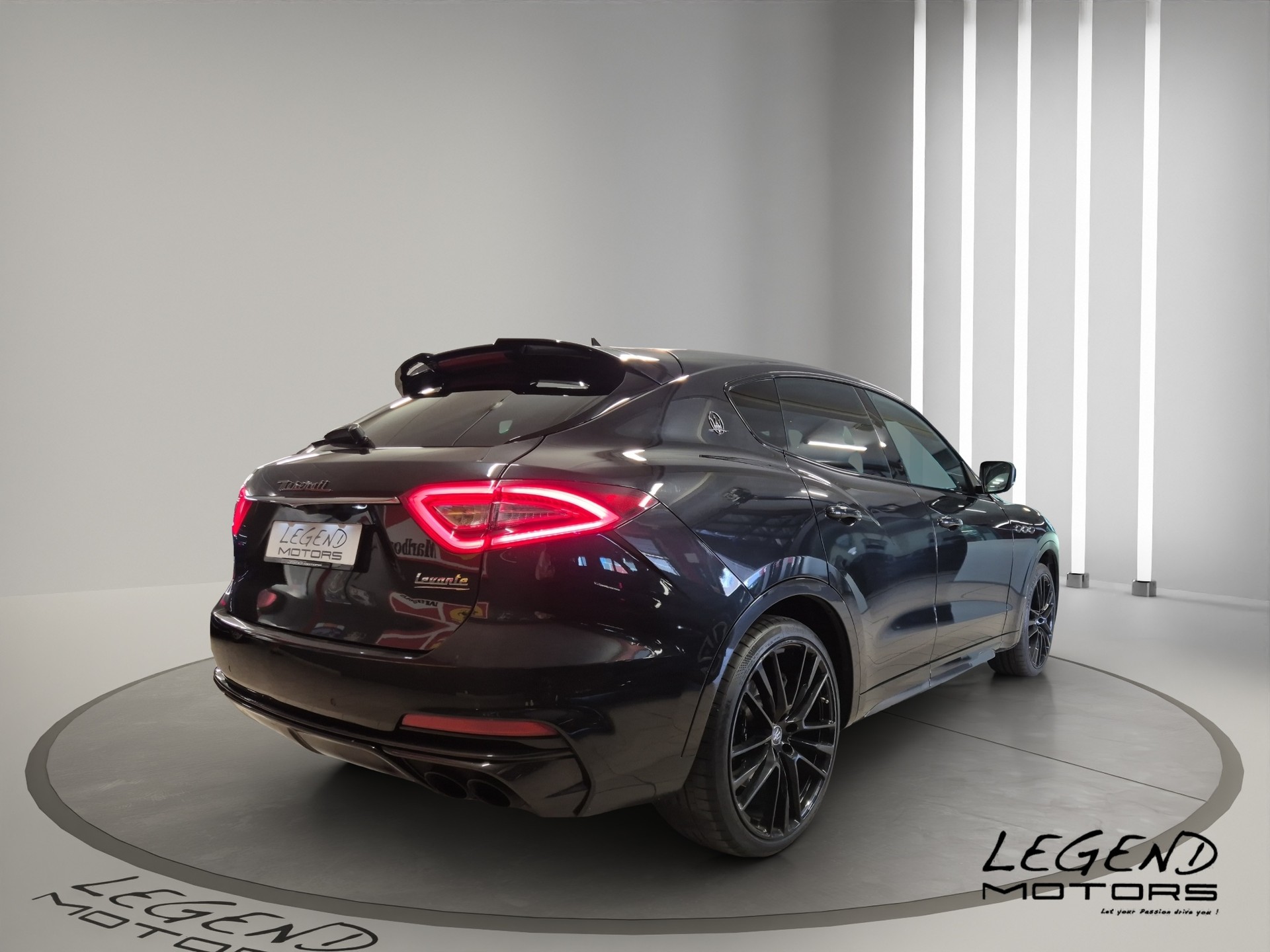MASERATI Levante 3.8 V8 Trofeo Q4 Automatica LEASING à partir de CHF 795.-/mois-image-5