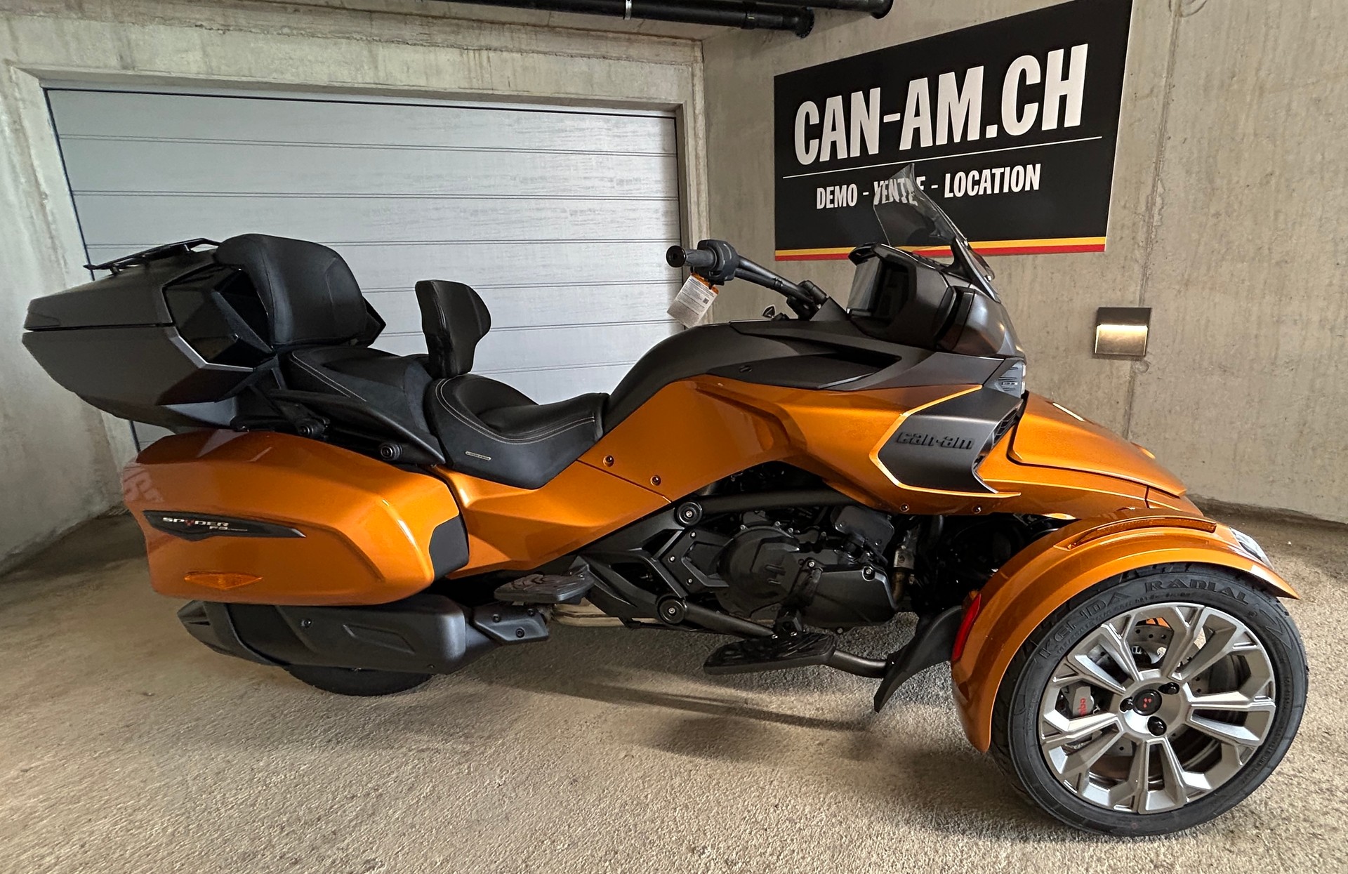 CAN-AM F3 Limited-image-2