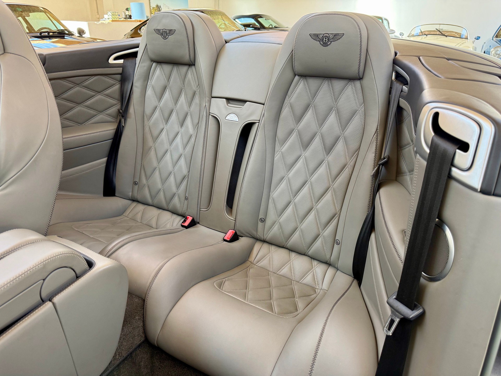 BENTLEY Continental GTC 4.0 V8-image-11