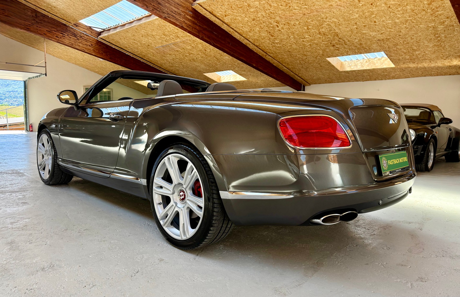 BENTLEY Continental GTC 4.0 V8-image-3