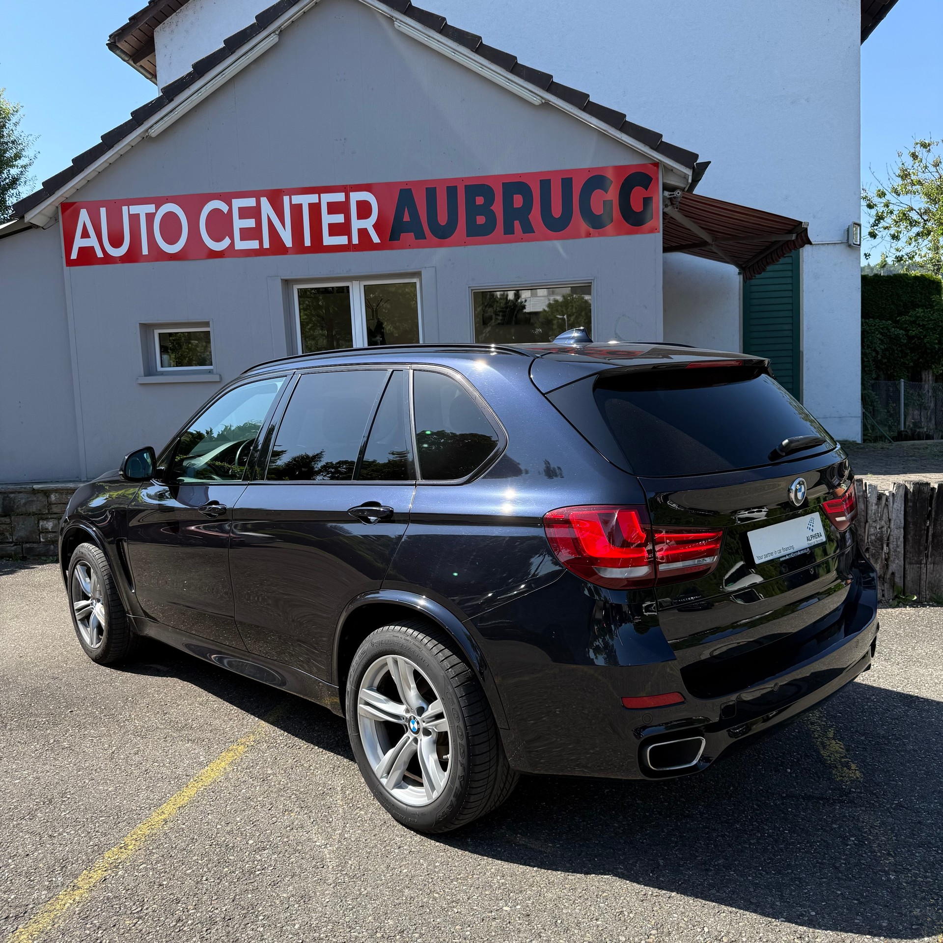 BMW X5 xDrive 30d Steptronic M Sport *LEDER - PANORAMA-DACH - ANHÄNGERKUPPLUNG*-showroom-element-1