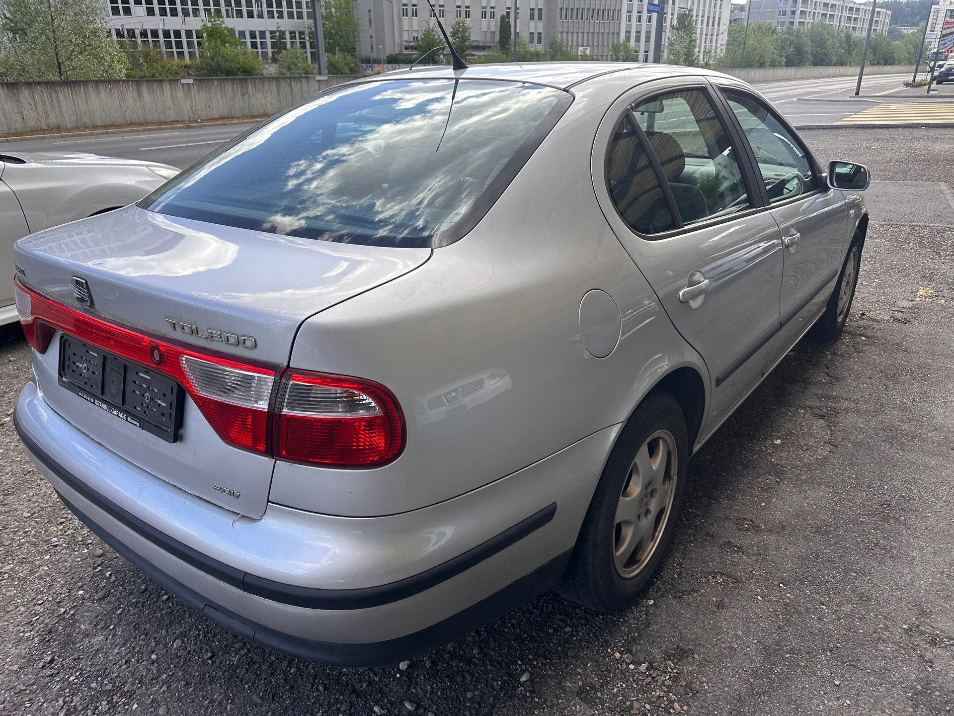 SEAT Toledo 1.8 Sport-image-7