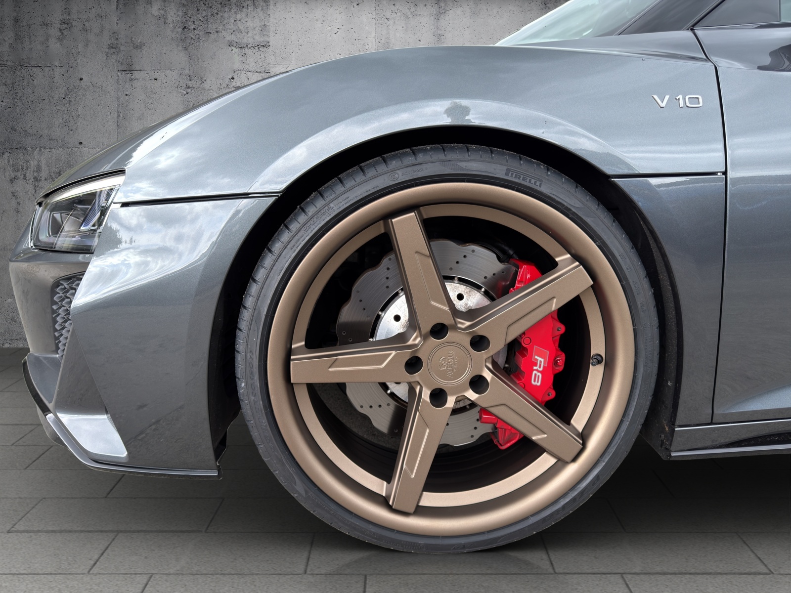 AUDI R8 Spyder RWD S-Tronic-image-16