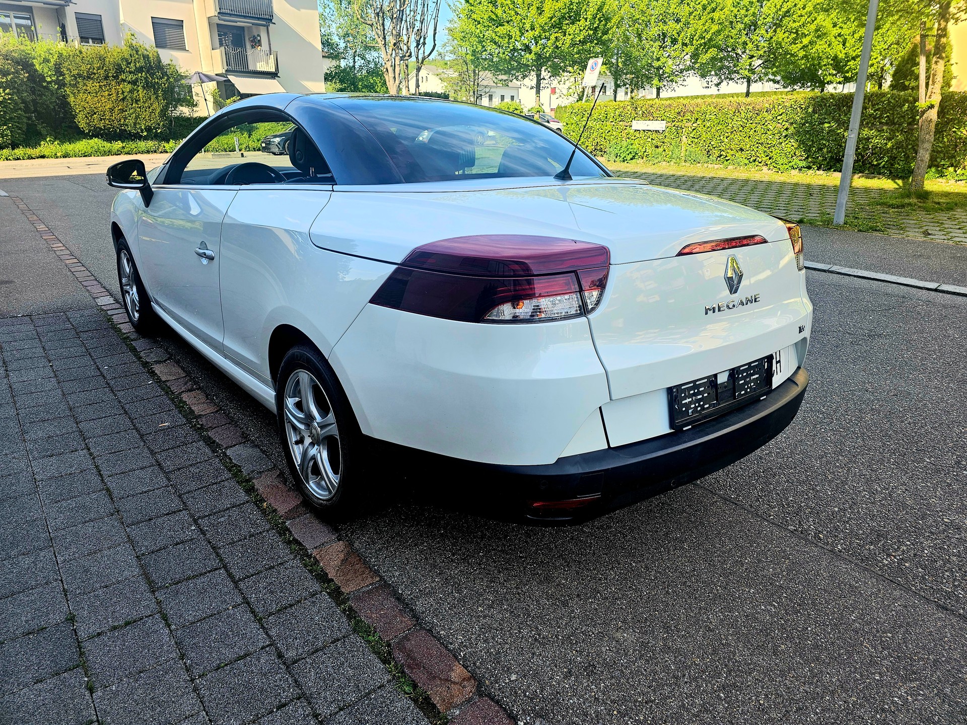 RENAULT Mégane CC 1.4 16V Turbo Dynamique-image-7