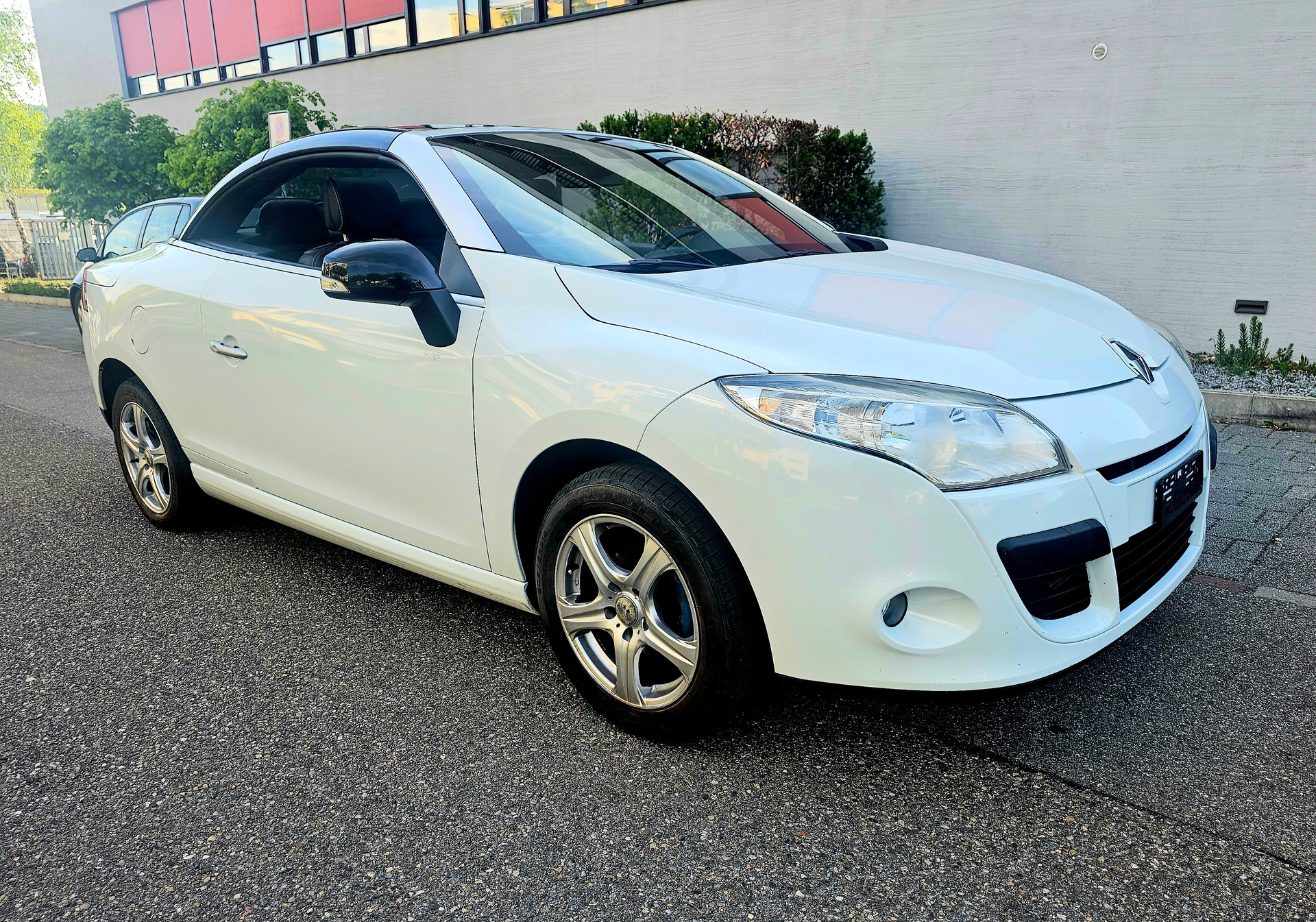 RENAULT Mégane CC 1.4 16V Turbo Dynamique-image-6
