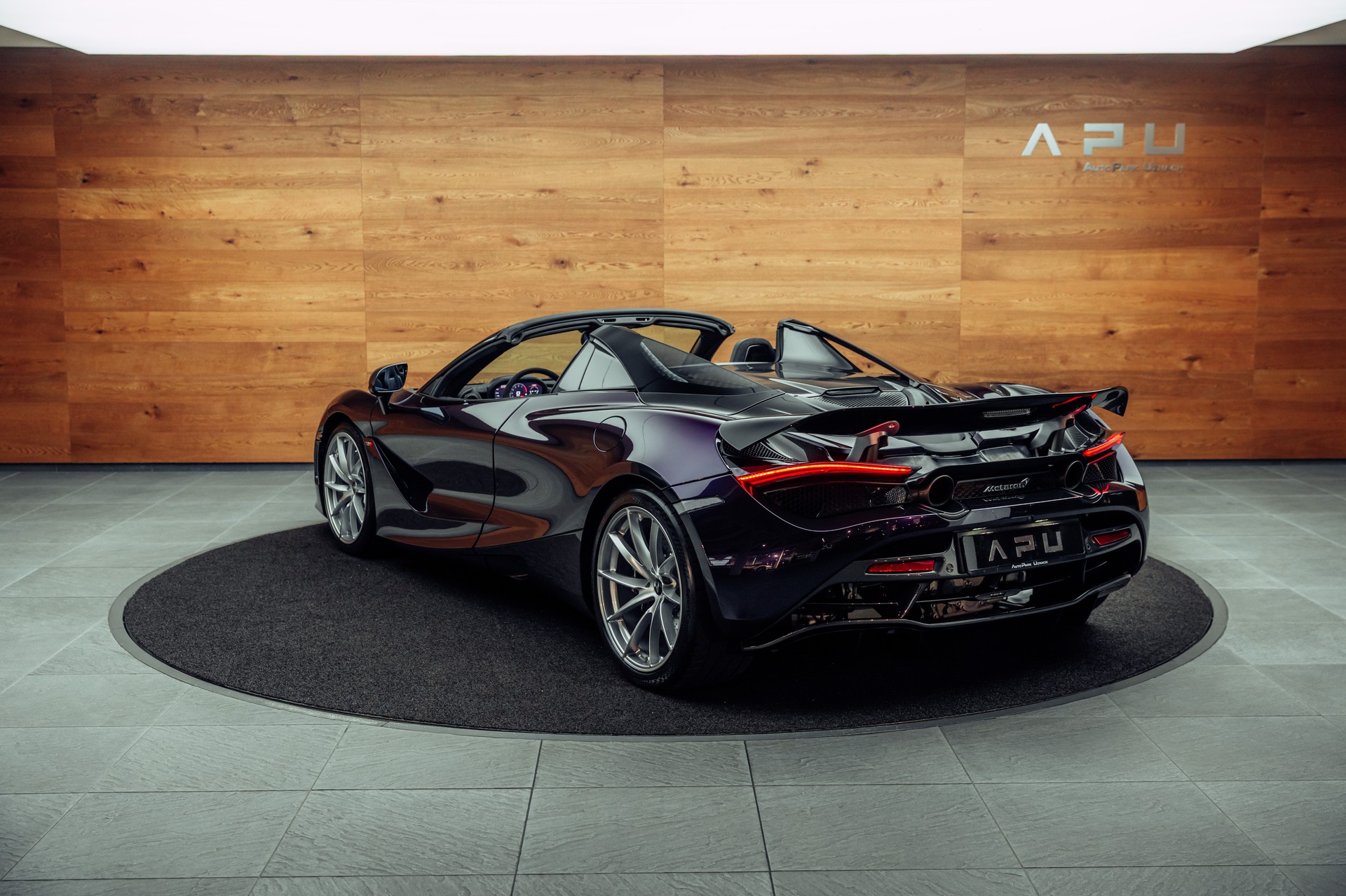 McLAREN 720S Spider Performance 4.0 V8 SSG-showroom-element-2