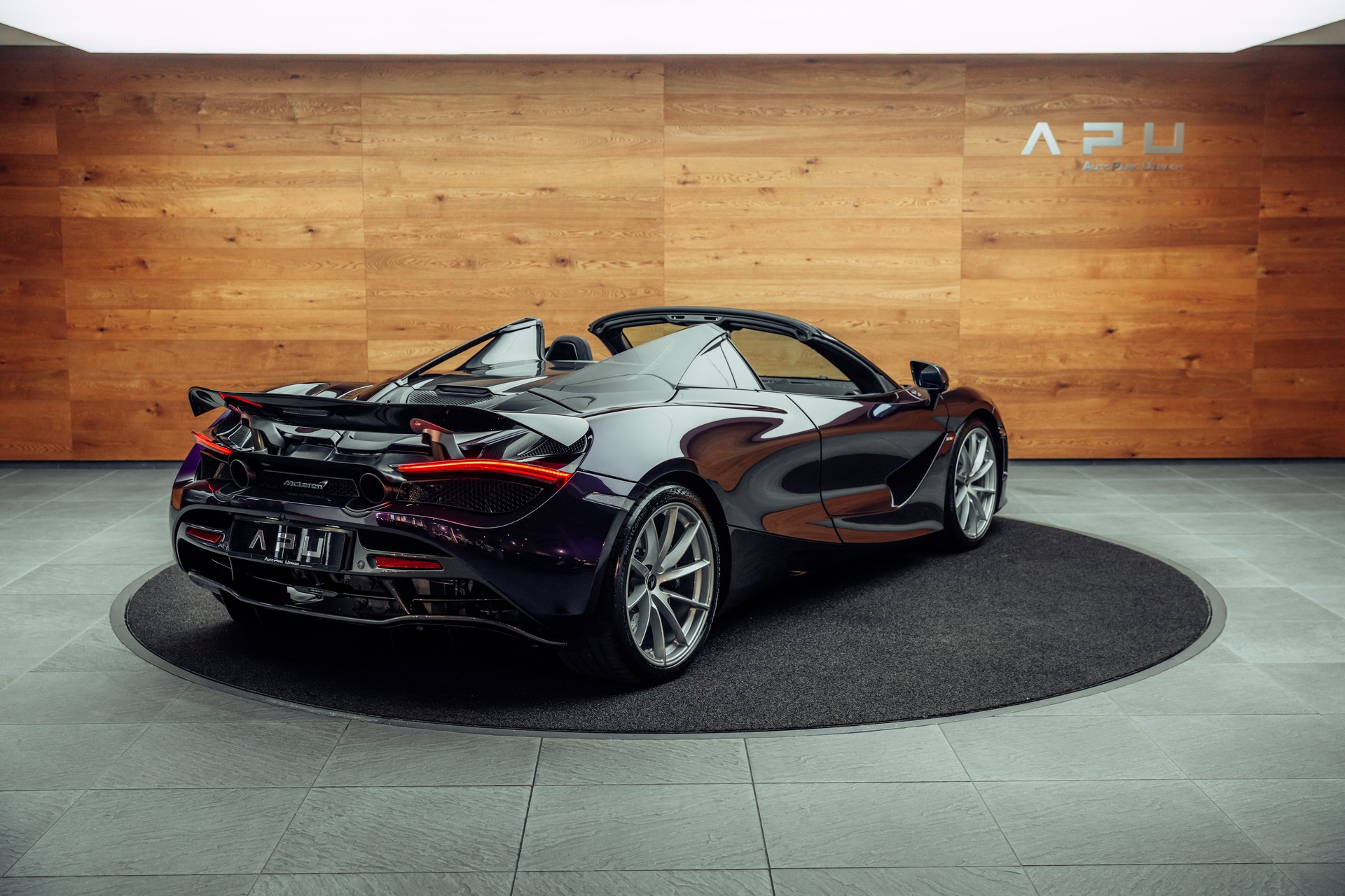 McLAREN 720S Spider Performance 4.0 V8 SSG-showroom-element-1