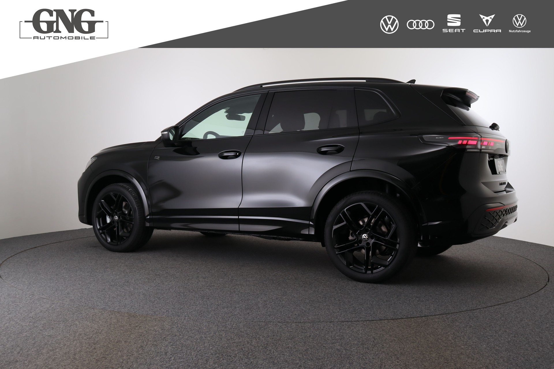 VW Tiguan 2.0 TSI DSG R-Line 4Motion-image-3
