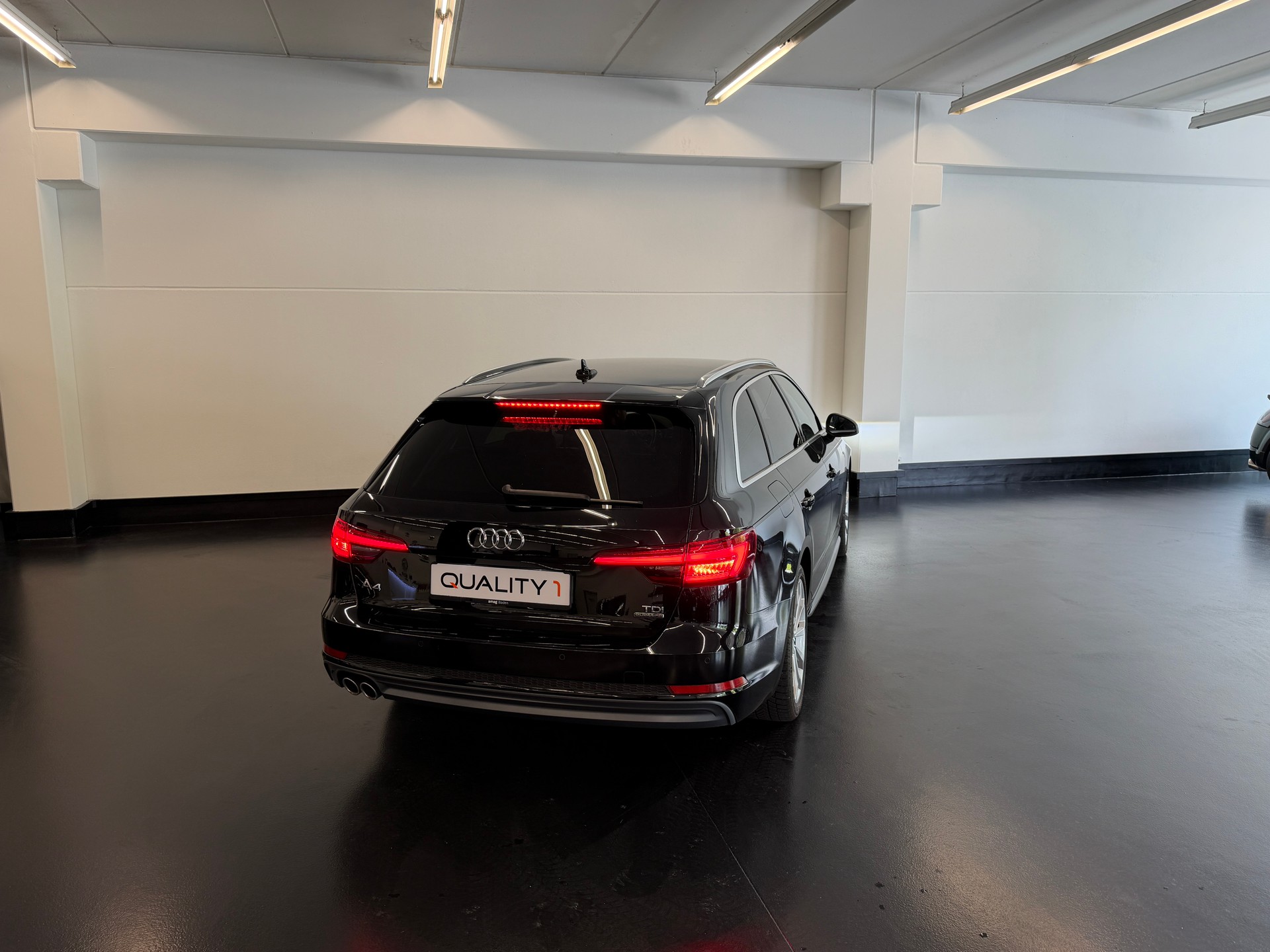 AUDI A4 Avant 2.0 TDI Sport quattro S-tronic-image-7