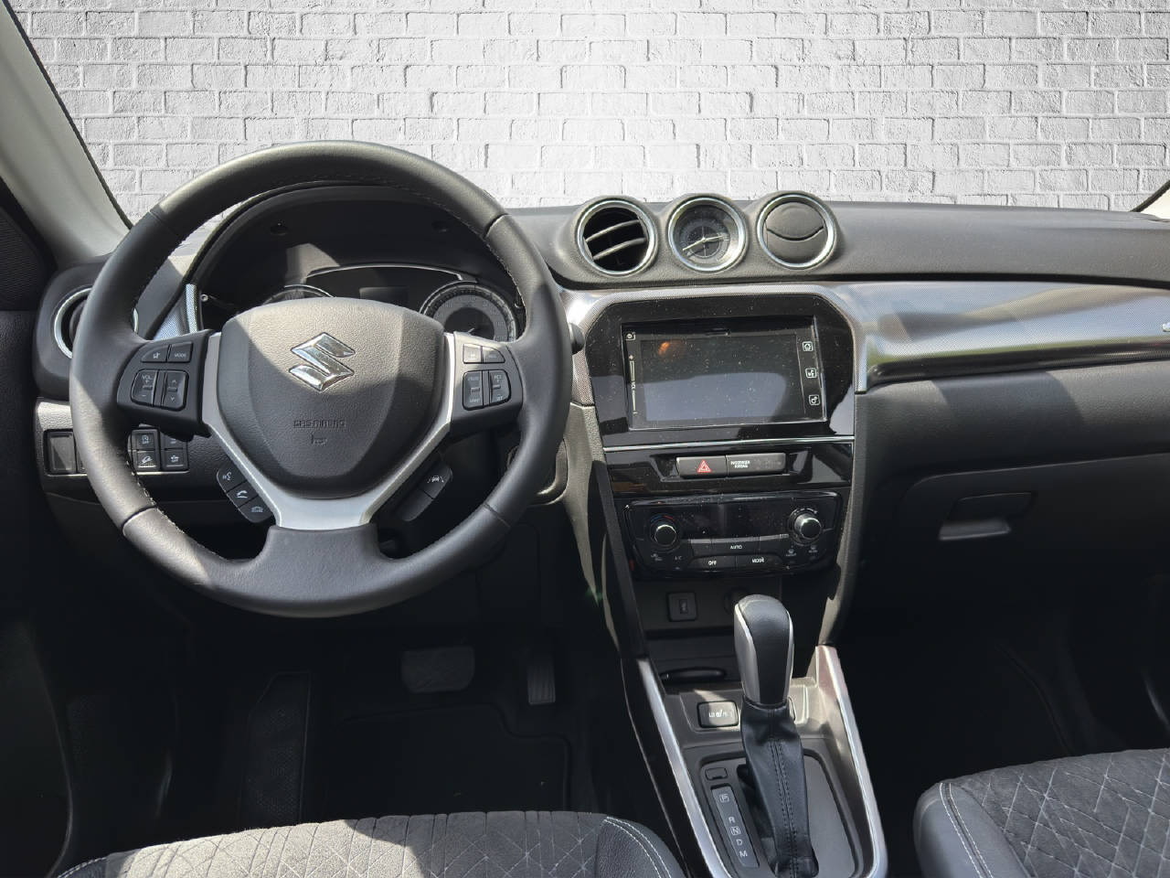 SUZUKI Vitara 1.4 T Compact Top 4x4-image-9