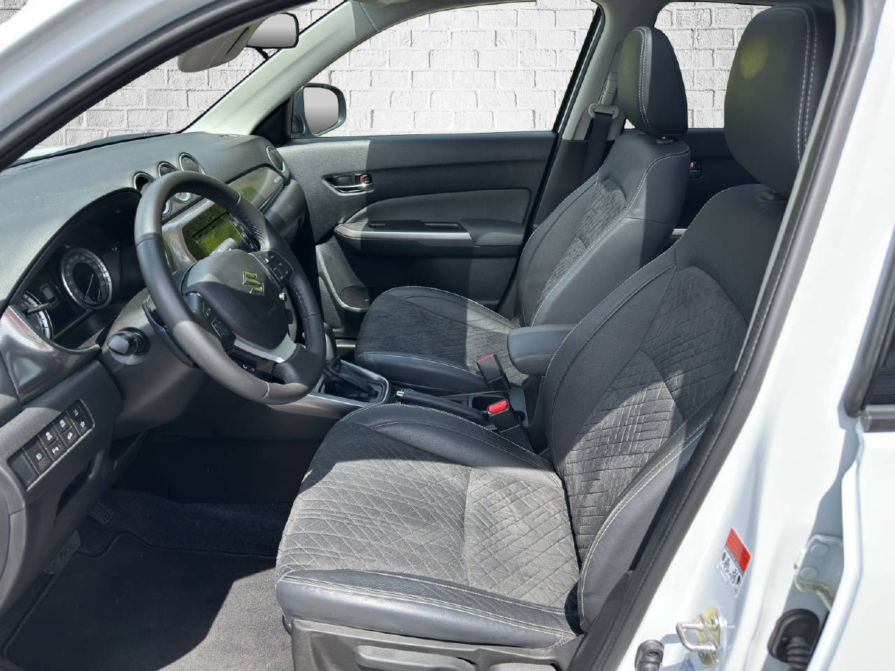 SUZUKI Vitara 1.4 T Compact Top 4x4-image-6