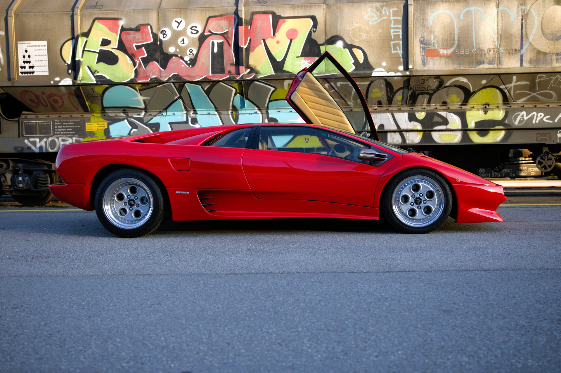 LAMBORGHINI Diablo 1st Generation Rear Wheel Drive