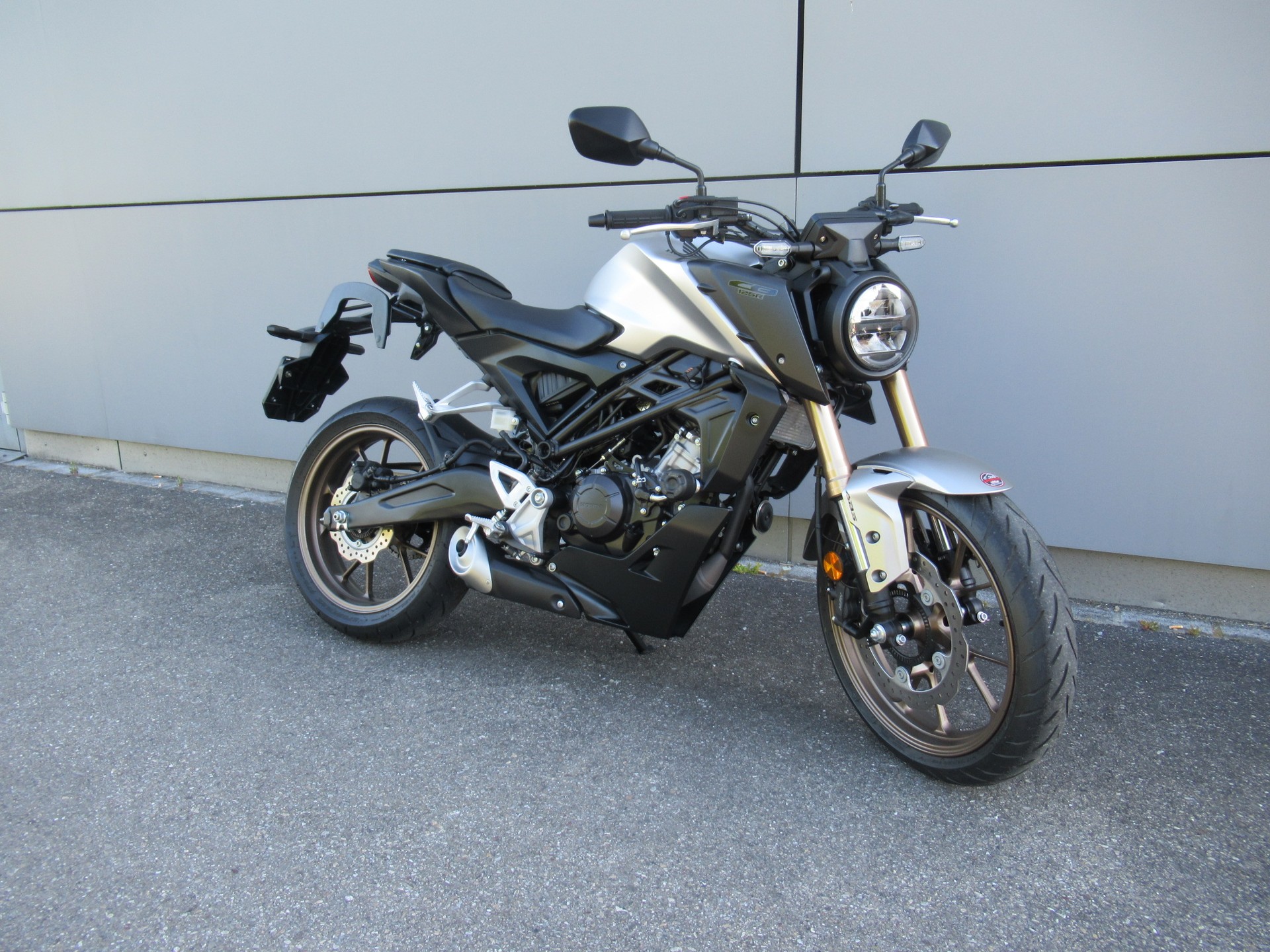 HONDA CB 125 R-image-0