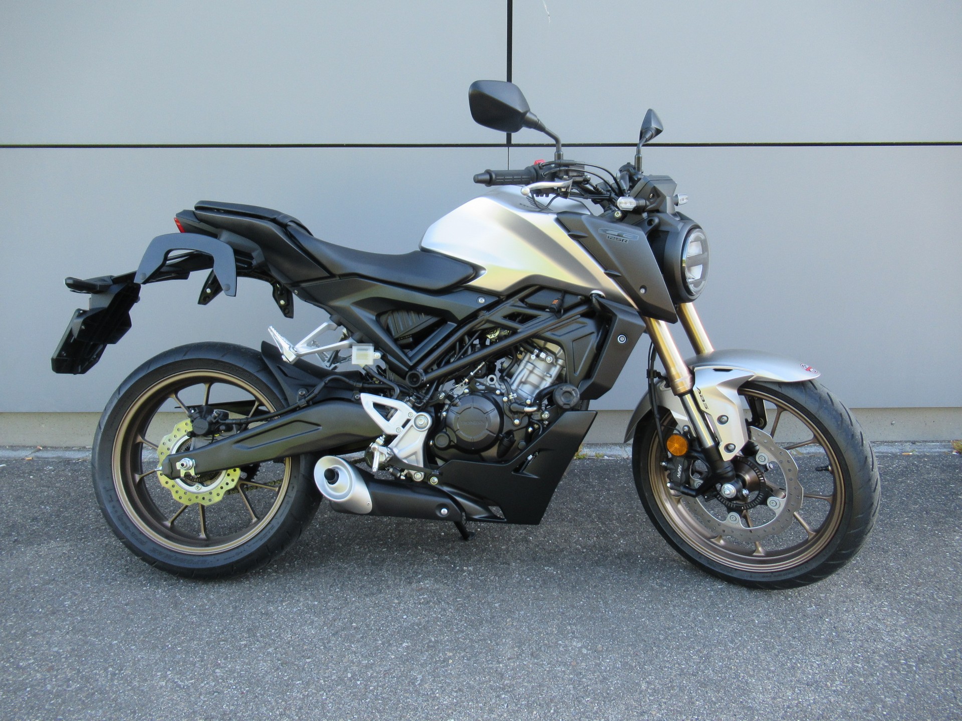 HONDA CB 125 R-image-1