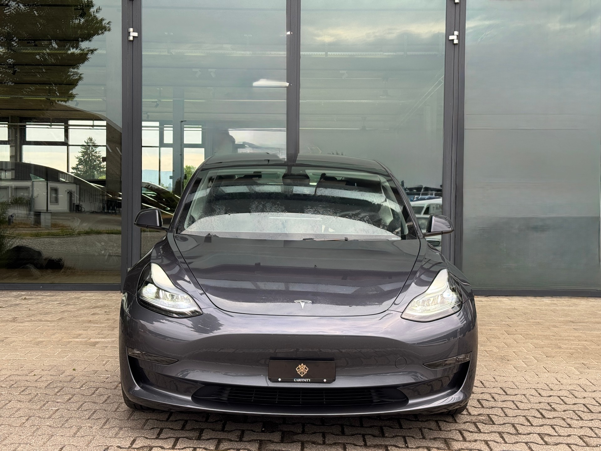 TESLA Model 3 Long Range Dual Motor AWD / Enhanced Autopilot / AMD Ryzen *RESERVIERT*-showroom-element-1