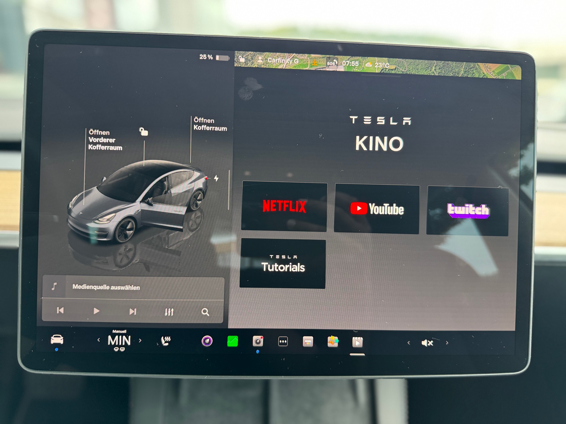 TESLA Model 3 Long Range Dual Motor AWD / Enhanced Autopilot / AMD Ryzen *RESERVIERT*-image-14