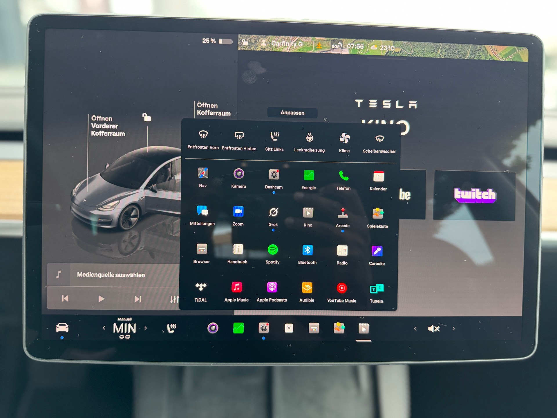 TESLA Model 3 Long Range Dual Motor AWD / Enhanced Autopilot / AMD Ryzen *RESERVIERT*-image-16