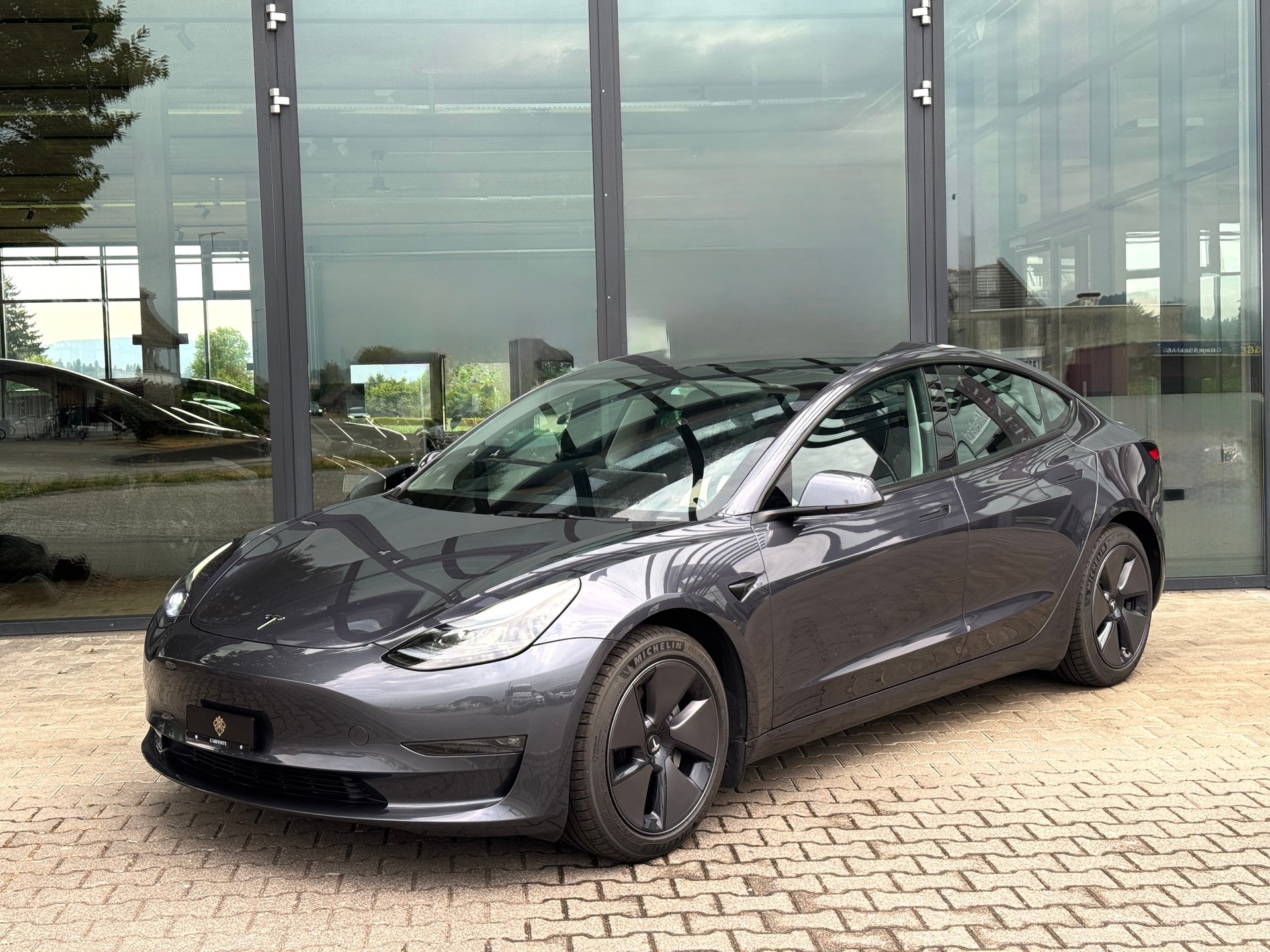 TESLA Model 3 Long Range Dual Motor AWD / Enhanced Autopilot / AMD Ryzen *RESERVIERT*-showroom-element-2