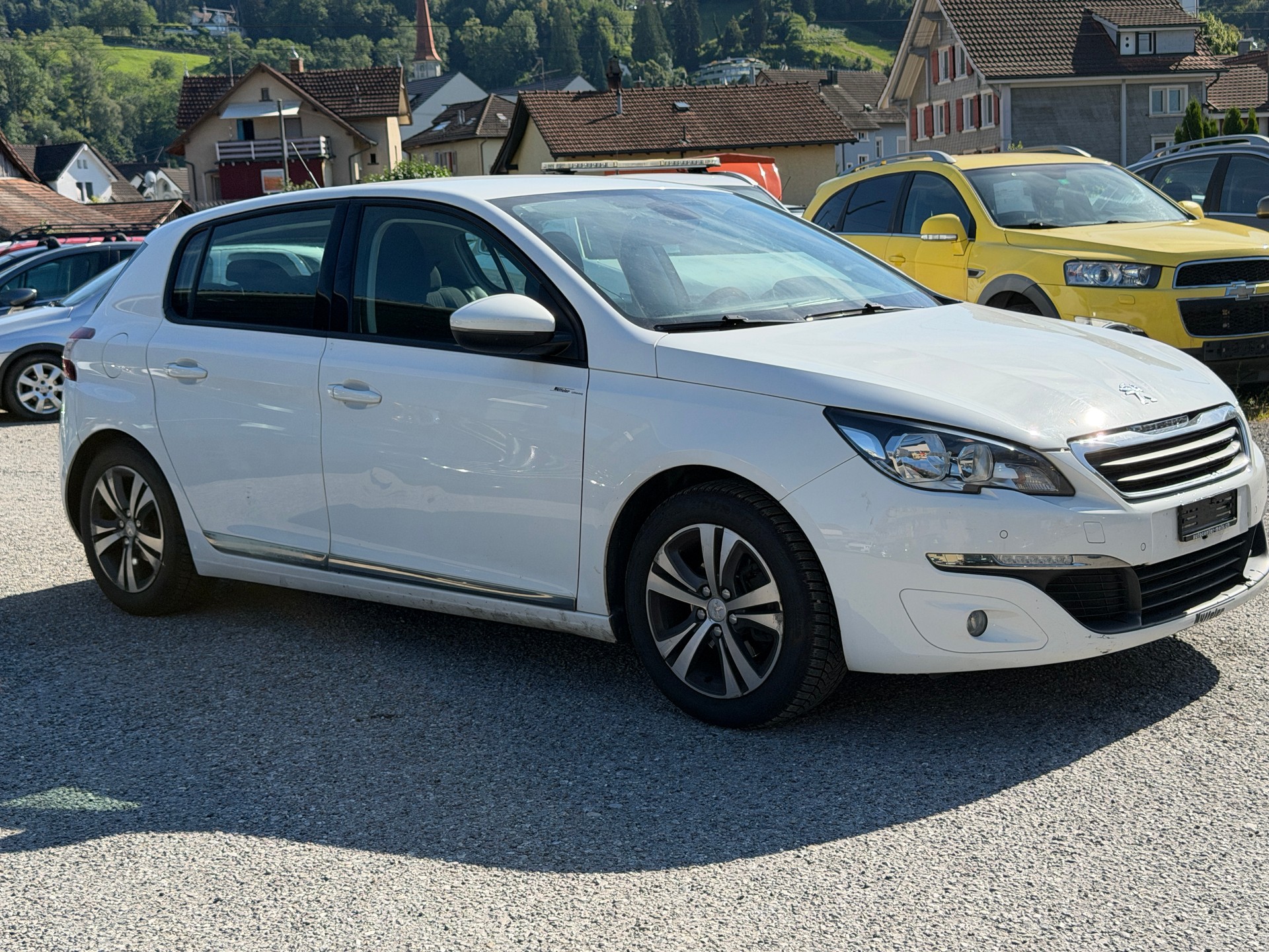PEUGEOT 308 1.6 e-HDI Active-image-2