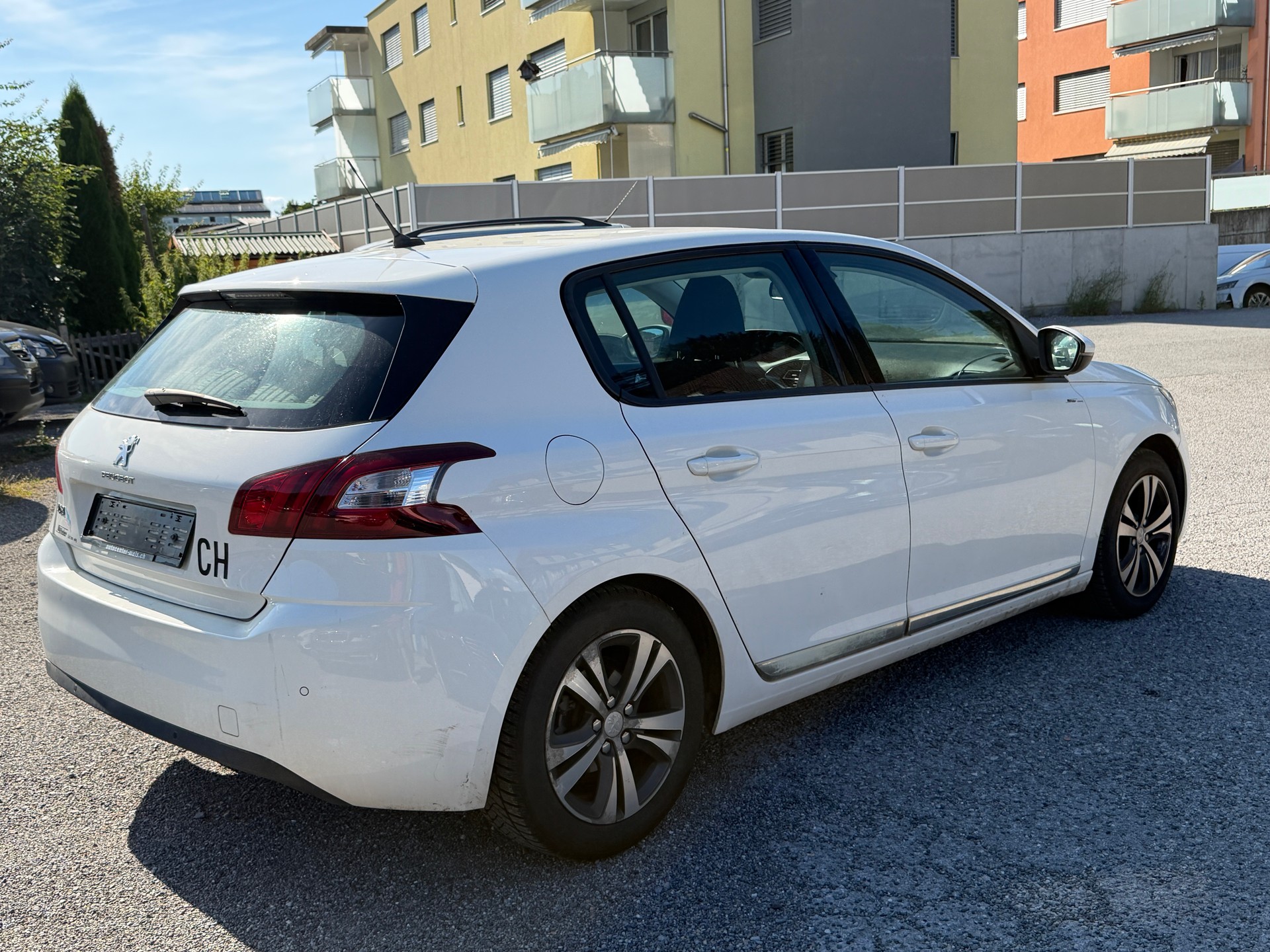 PEUGEOT 308 1.6 e-HDI Active-image-14