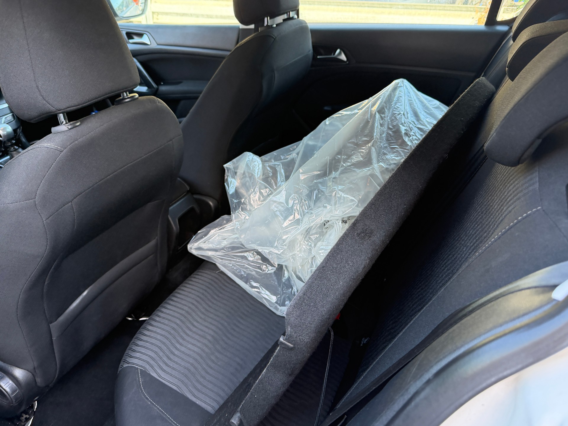 PEUGEOT 308 1.6 e-HDI Active-image-6