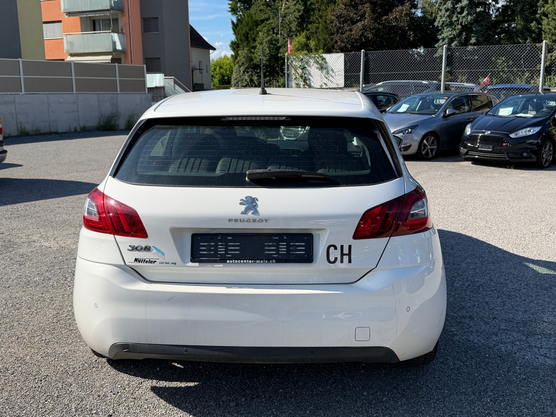 PEUGEOT 308 1.6 e-HDI Active-image-13