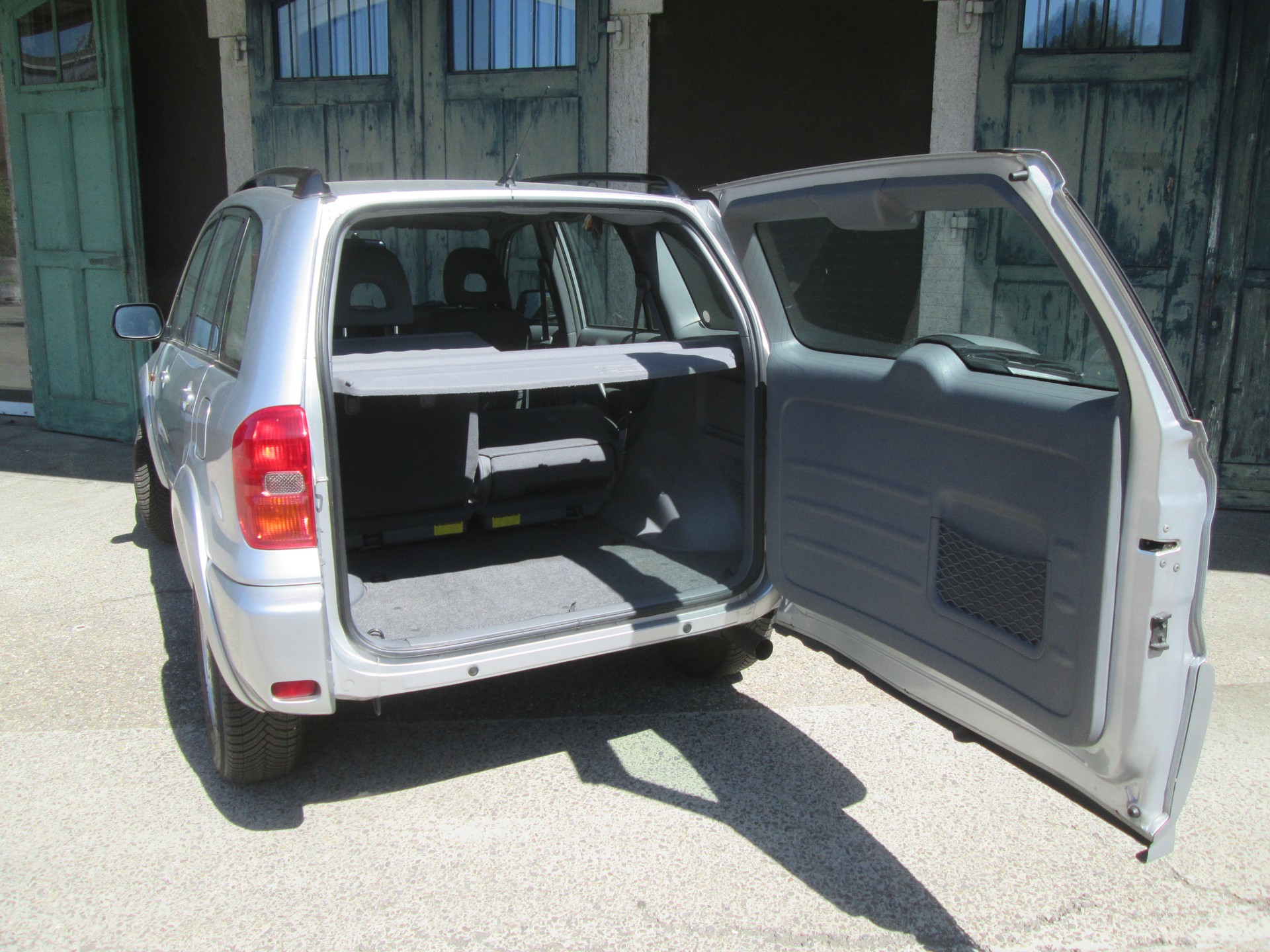 TOYOTA 2.0i-16V Linea Sol-image-3