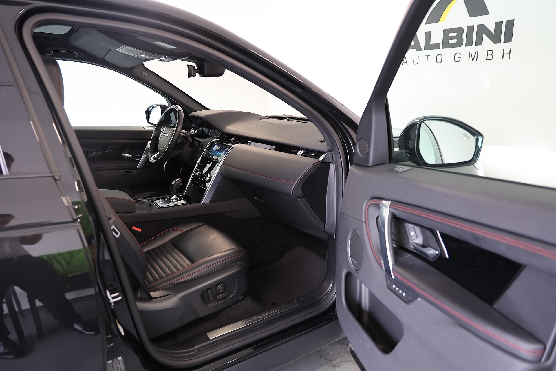 LAND ROVER Discovery Sport 2.0 Si4 R-Dynamic SE-image-12