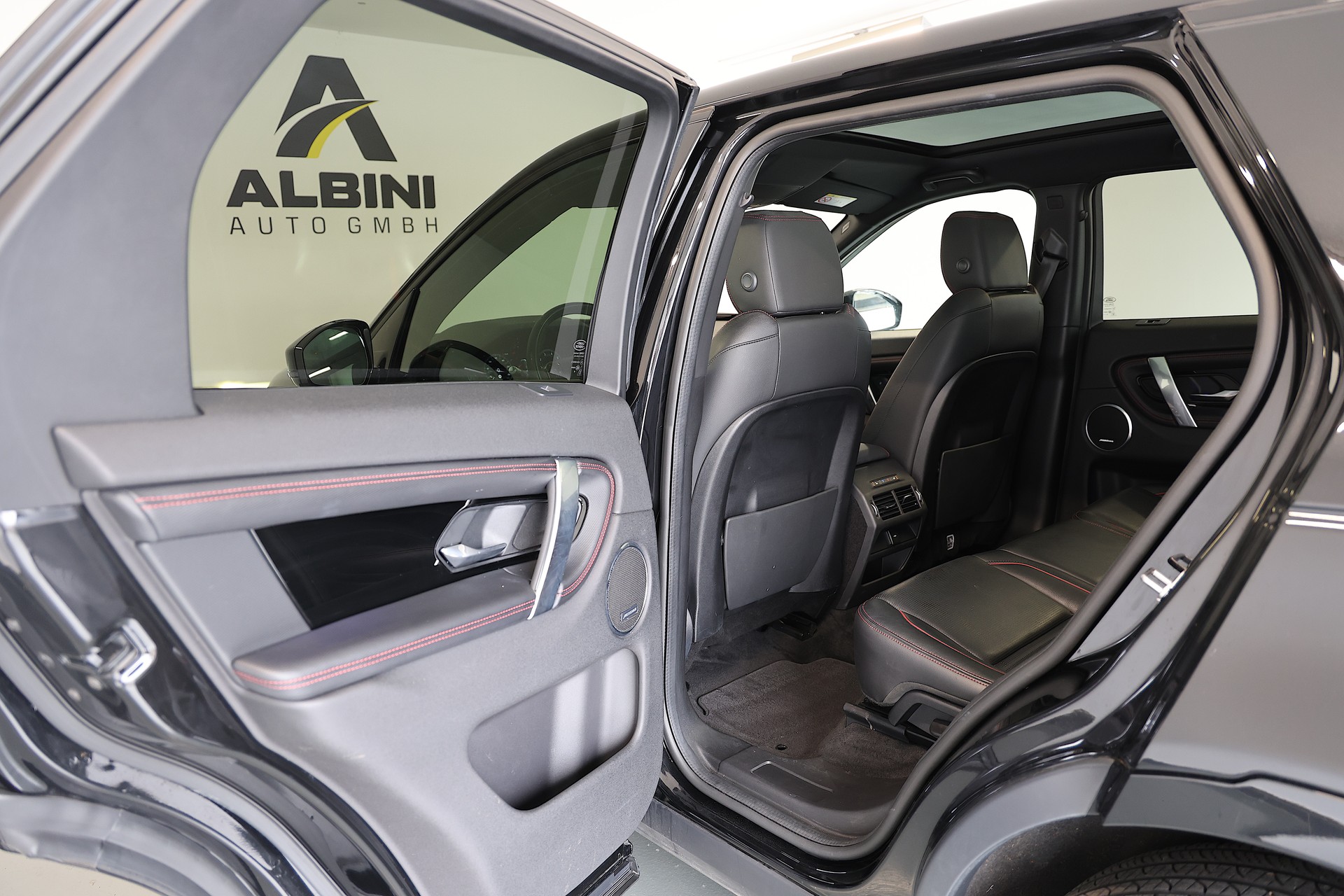 LAND ROVER Discovery Sport 2.0 Si4 R-Dynamic SE-image-15