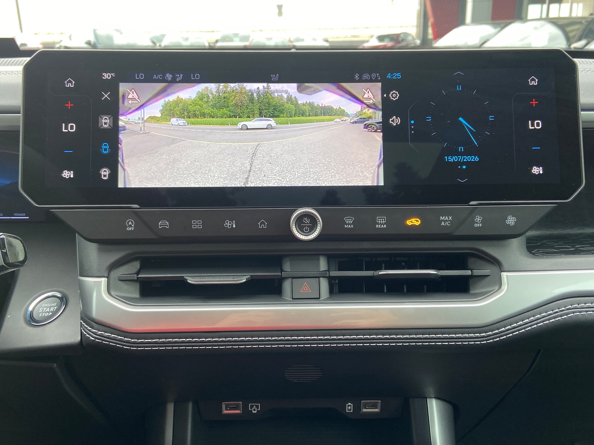JEEP Compass 1.2 T e-Hybrid Summit Premium Sky-image-17