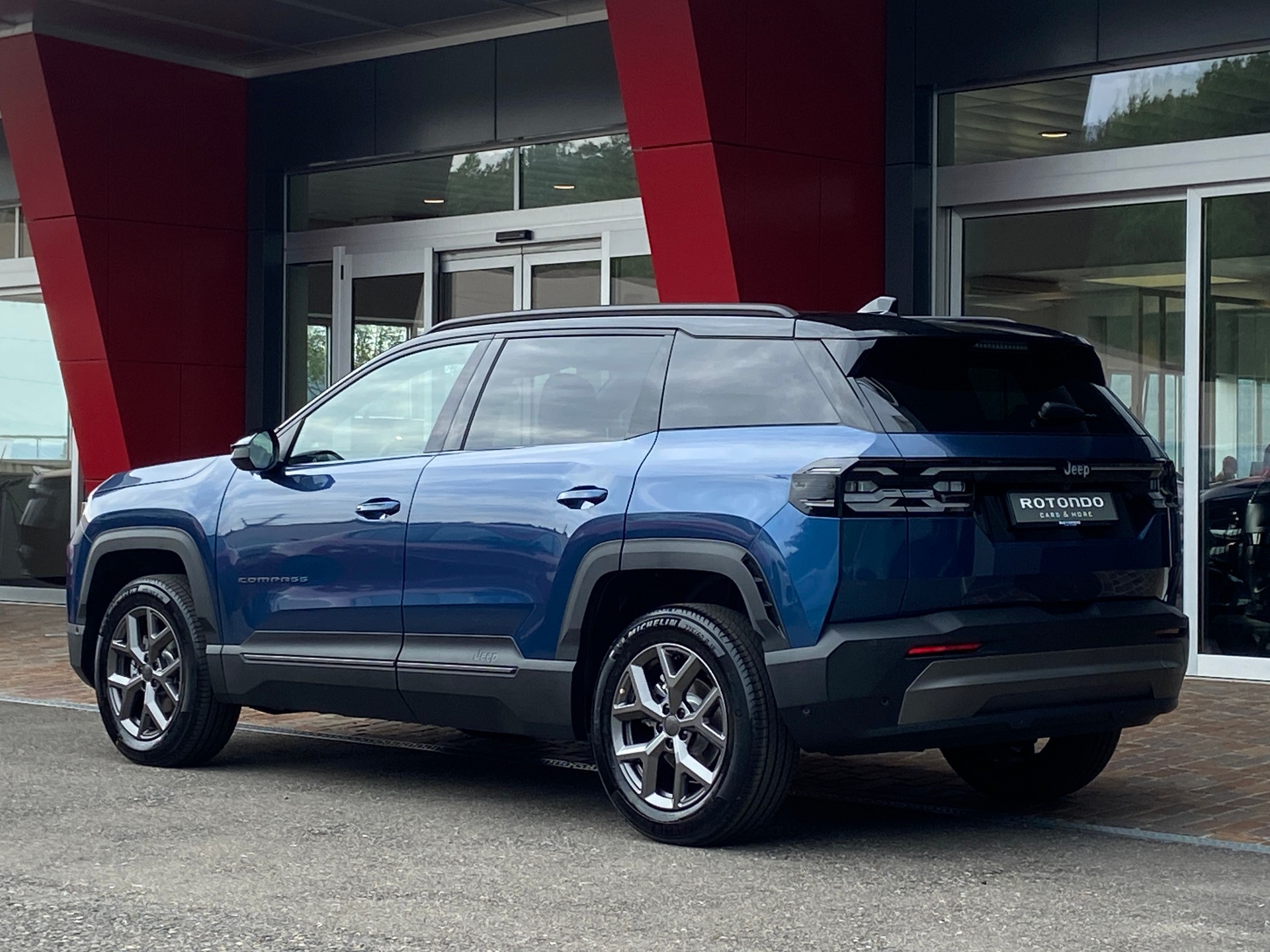 JEEP Compass 1.2 T e-Hybrid Summit Premium Sky-image-20