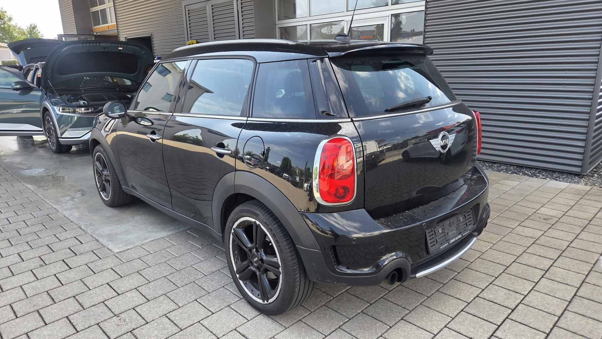 MINI Countryman Cooper S ALL4 Steptronic-showroom-element-3