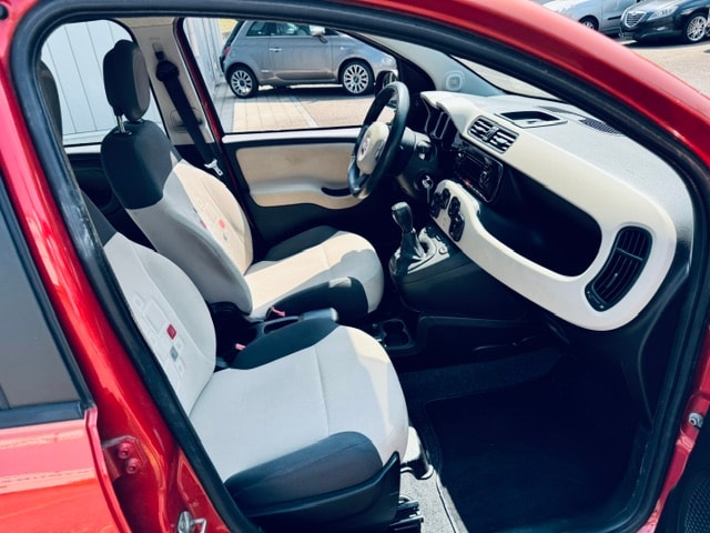 FIAT Panda 1.3 MJ Lounge-image-1