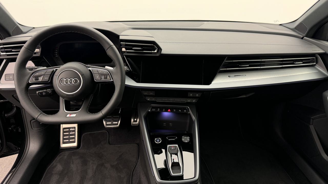 AUDI A3 Sportback TFSI 110 kW S line S tronic-image-5