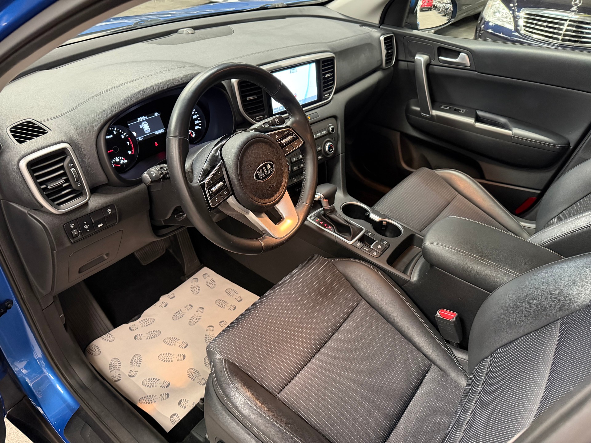 KIA Sportage 1.6 T-GDi Black Edition 4WD Automat-image-12